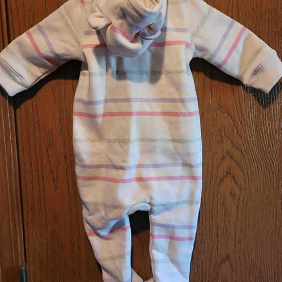 Baby gap- 1 piece baby girl outfit. - Picture 3 of 3